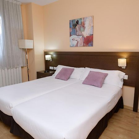 Hostal Acanto Burgos Ngoại thất bức ảnh