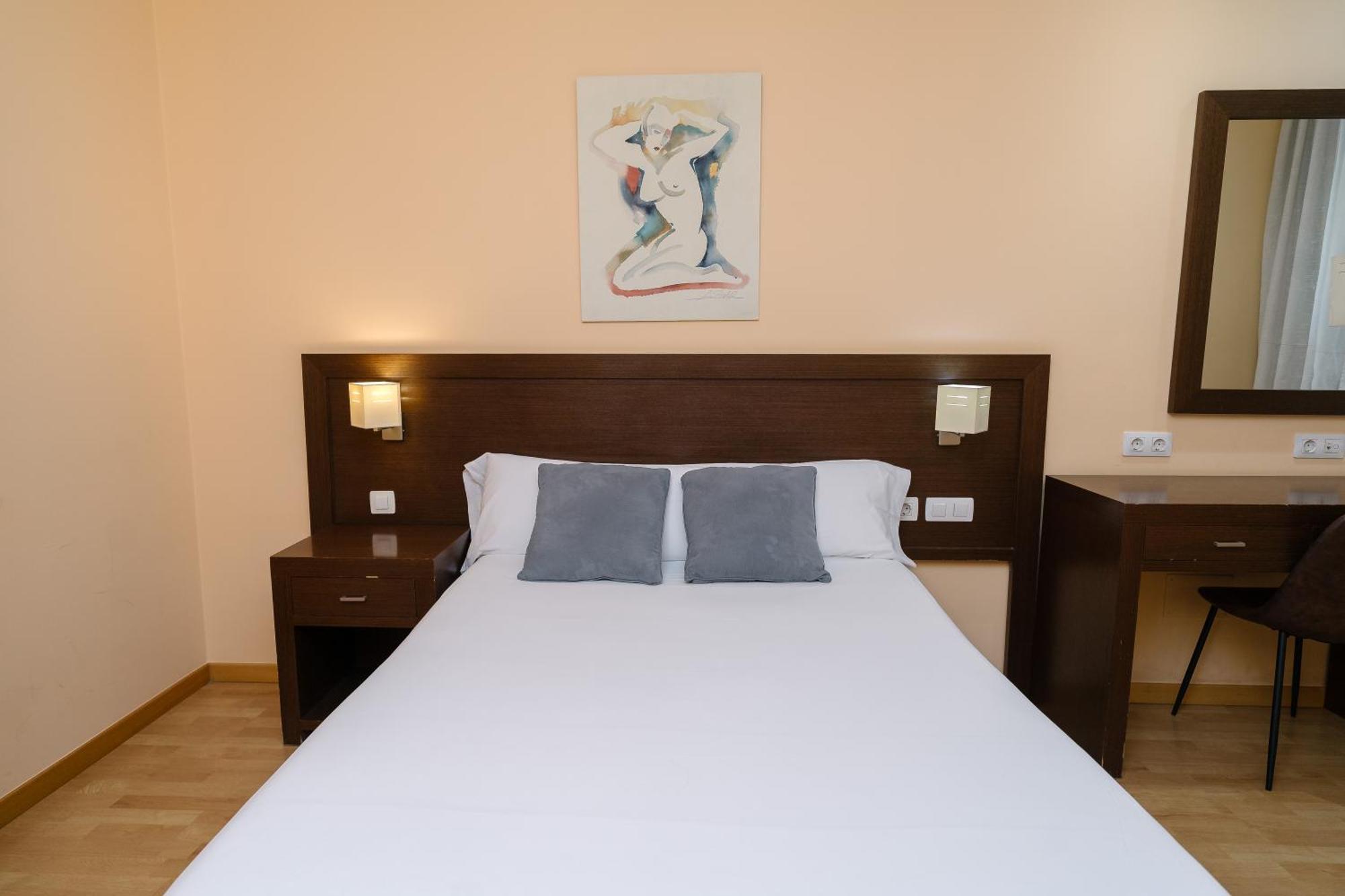 Hostal Acanto Burgos Ngoại thất bức ảnh