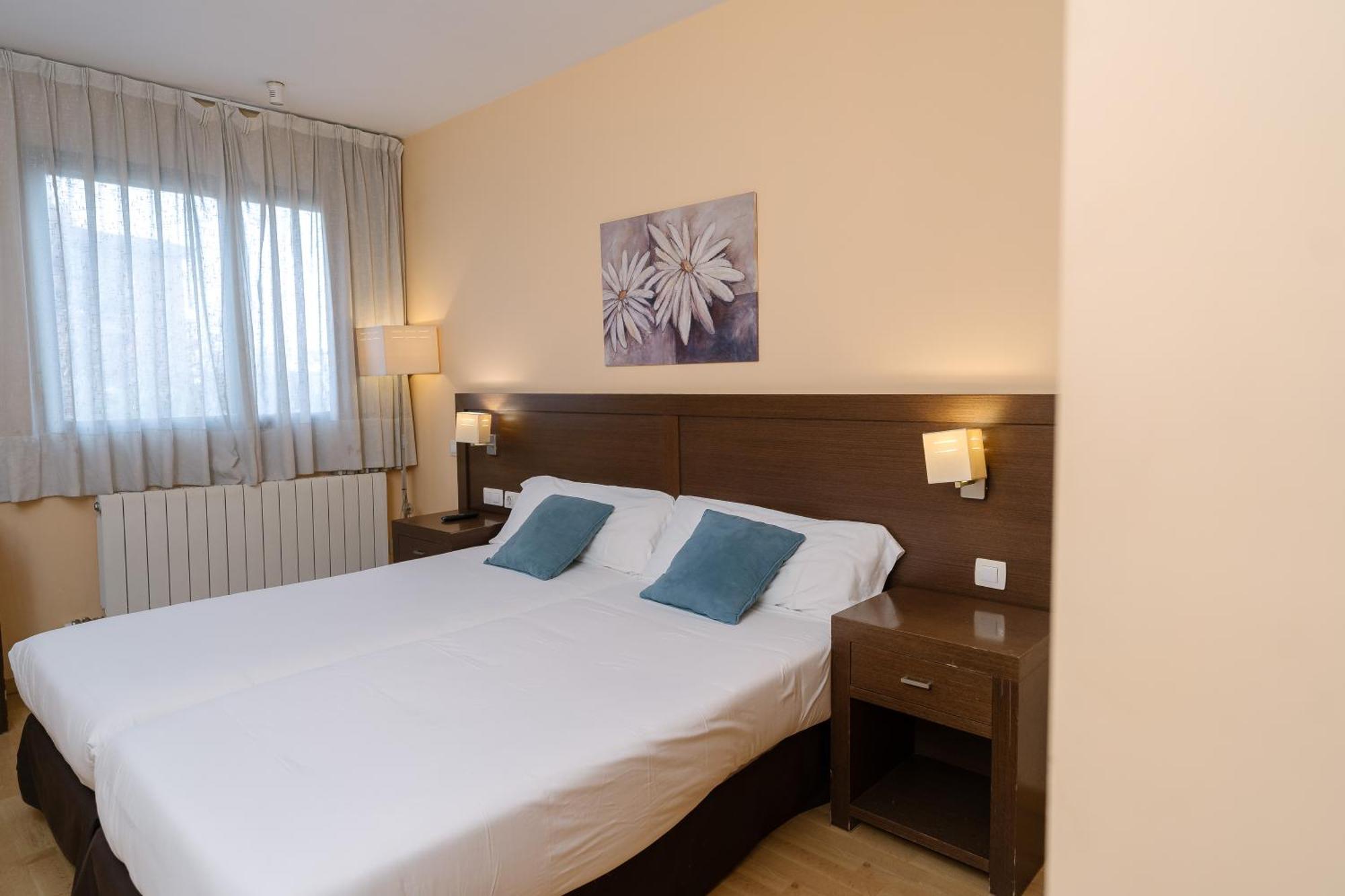 Hostal Acanto Burgos Ngoại thất bức ảnh