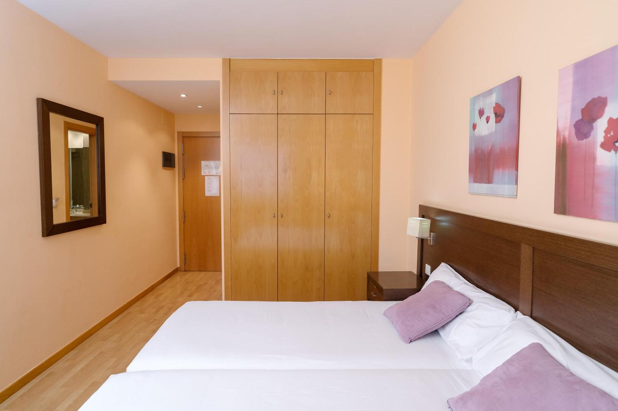 Hostal Acanto Burgos Ngoại thất bức ảnh